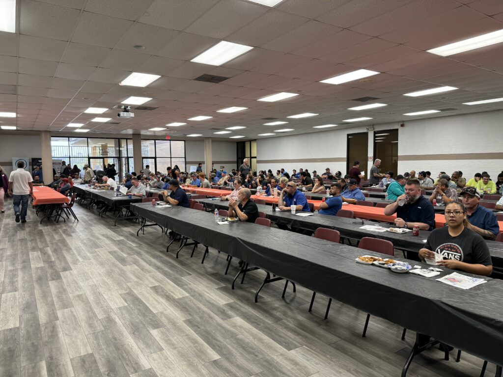 Hundreds of plumbers at the TSBPE's San Antonio Townhall.